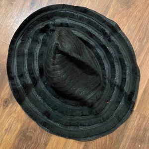 Stella & Dot beach hat